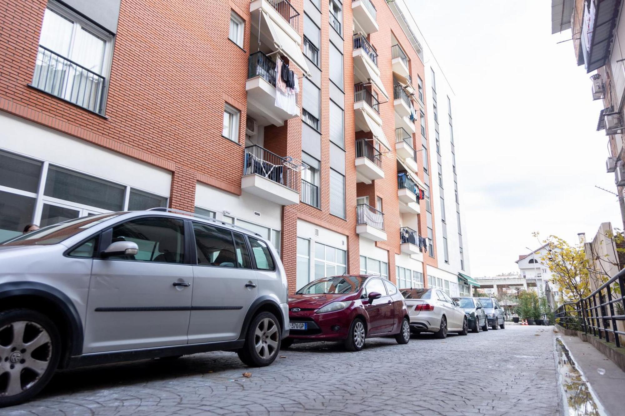 Free Parking Sudio Tirana Apartment Exterior photo